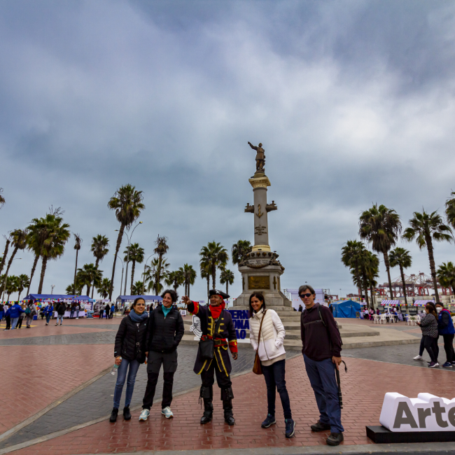 A walk through the history of Callao with a pirate